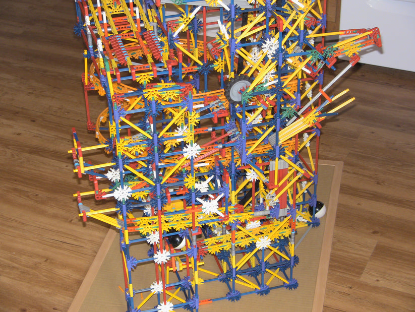 K'nex Ionization Ball Factory Machine 4,500 Pieces COMPLETE SET W Batt ...