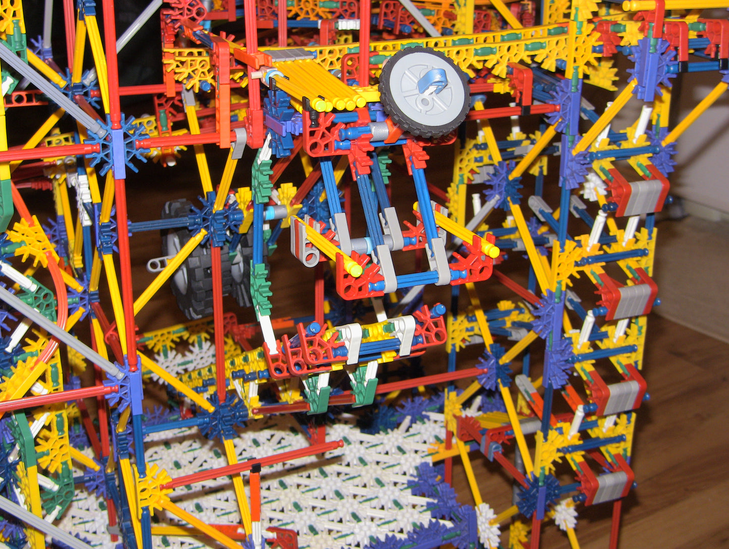 K'nex Phoenix Ball Factory Machine 3,700 Pieces COMPLETE SET W/ Battery Motor Knex