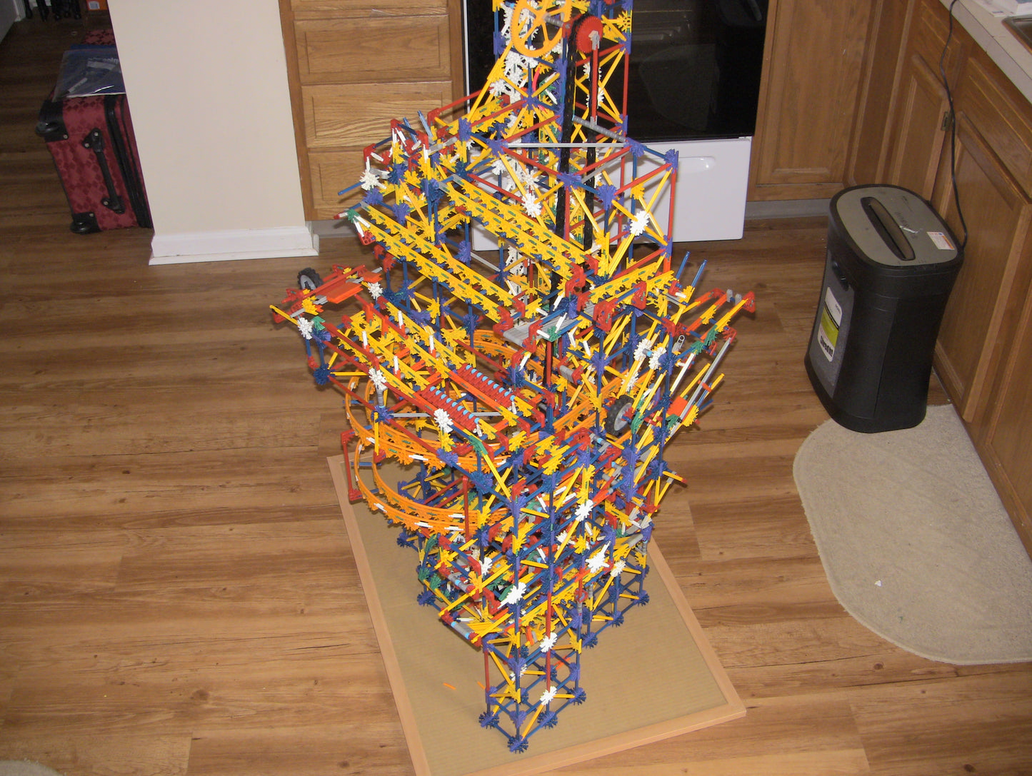 K'nex Ionization Ball Factory Machine 4,500 Pieces COMPLETE SET W Battery Motor Knex