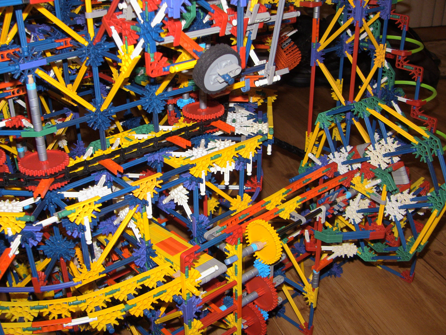 K'nex DenCity Ball Factory Machine 6,900 Pieces COMPLETE SET W/ Battery Motor Knex