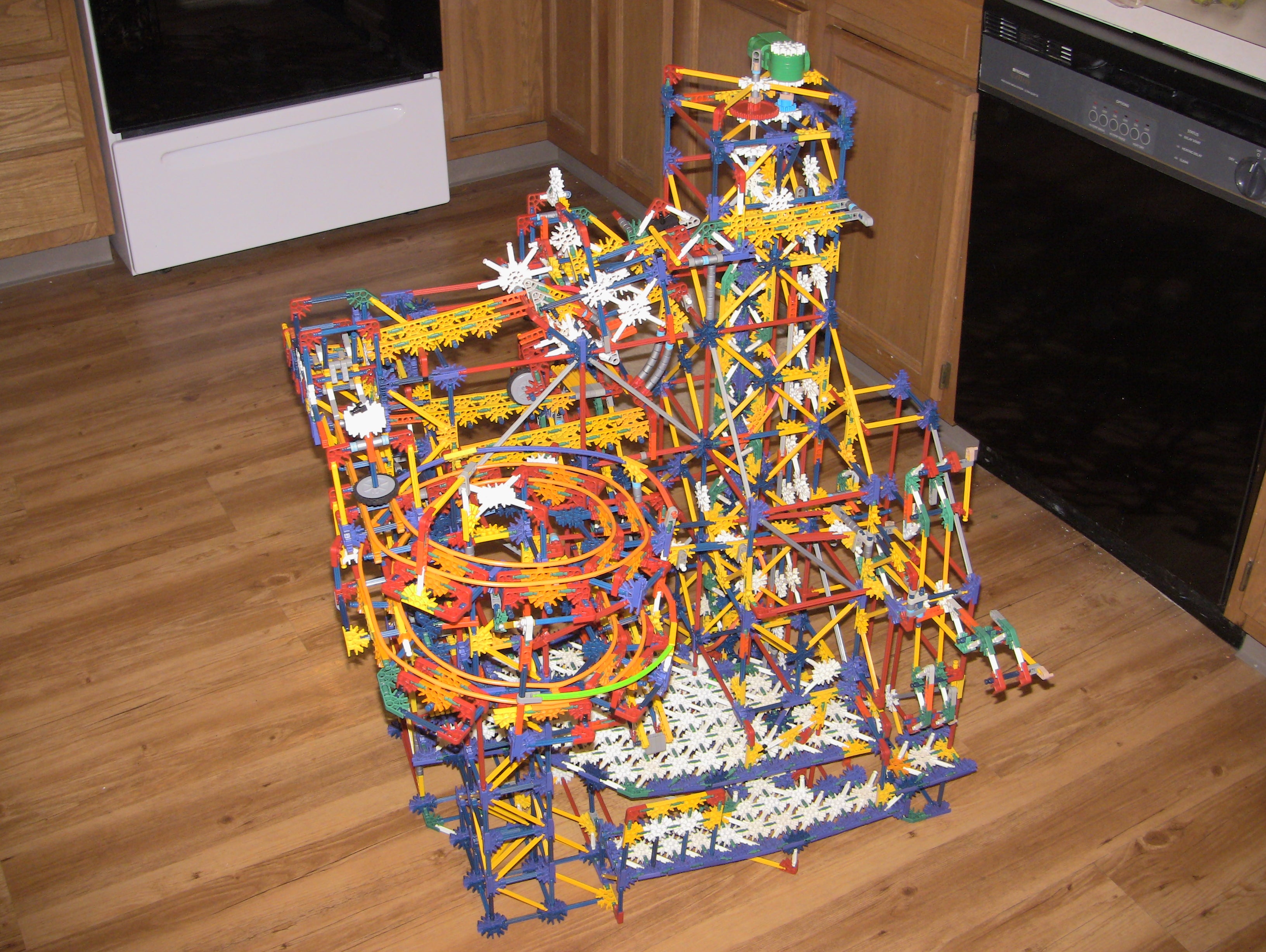 K'nex Phoenix Ball Factory Machine 3,700 Pieces COMPLETE SET W/ Batter ...