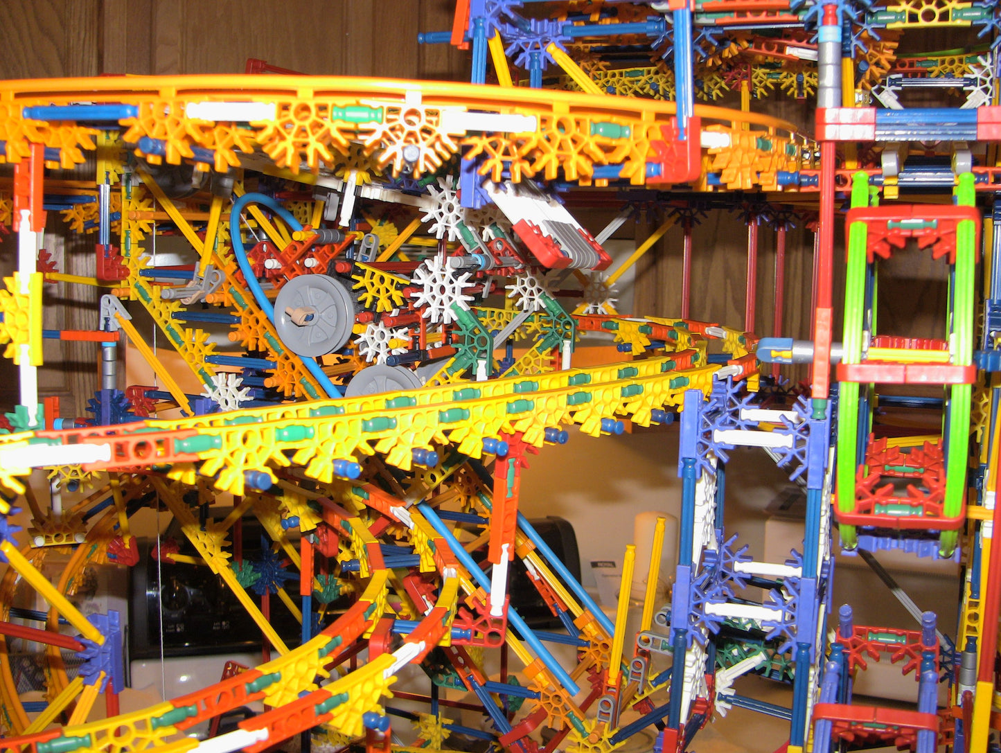 K'nex BallBuster Ball Factory Machine 8,600 Pieces COMPLETE SET W/ Battery Motor Knex