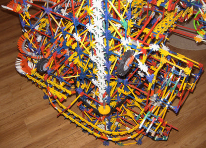 K'nex DenCity Ball Factory Machine 6,900 Pieces COMPLETE SET W/ Battery Motor Knex